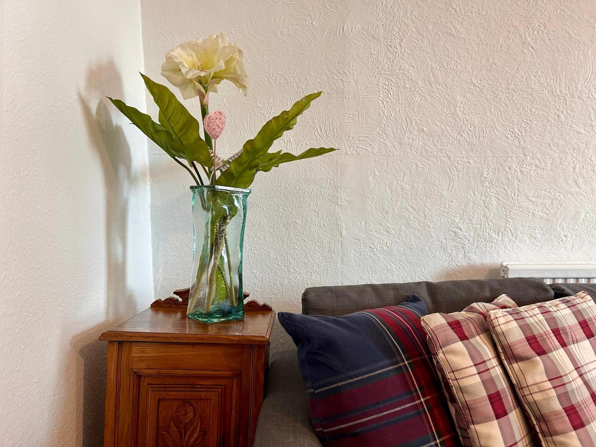 Clarence Quarters Self-Catering Guest House Портсмът Стая снимка